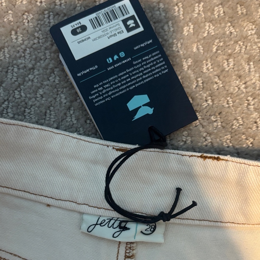 NWT Jetty Chic Cream Denim Shorts - Picture 2 of 3